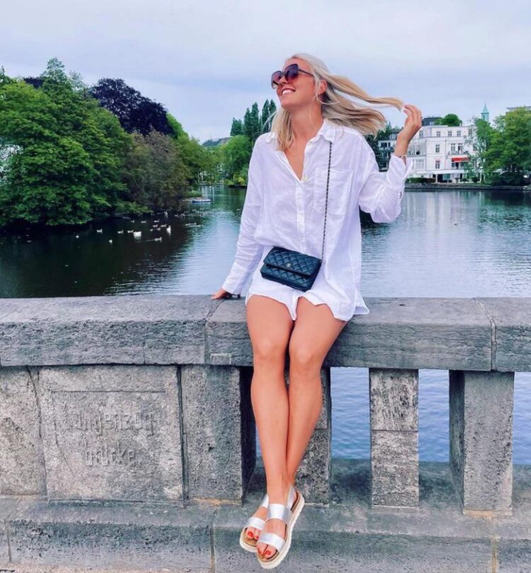 carina witthoft feet 1