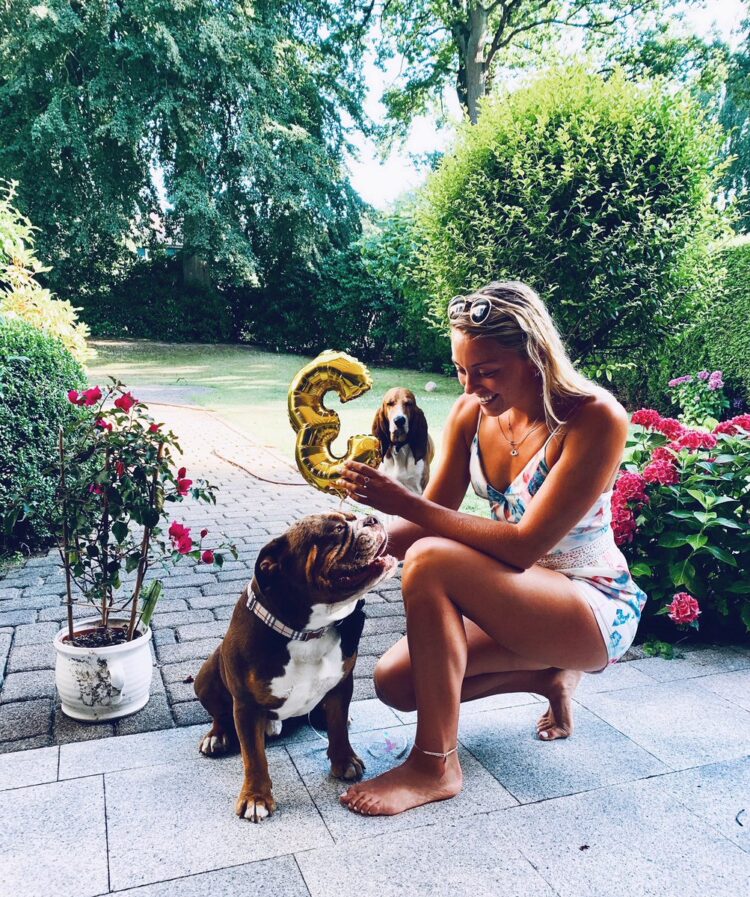 carina witthoft feet 3