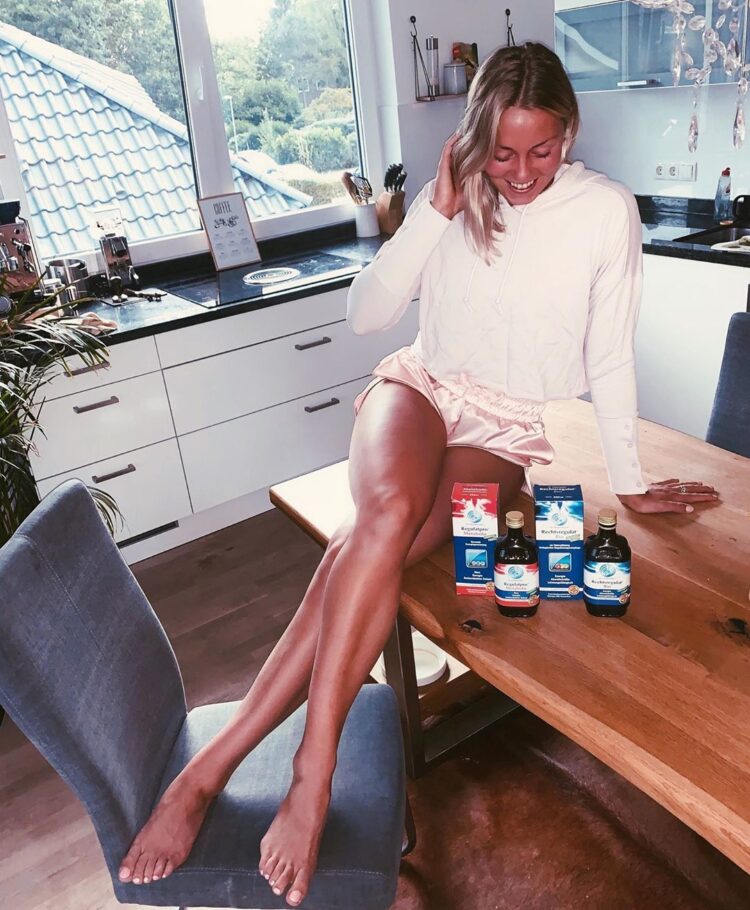 carina witthoft feet