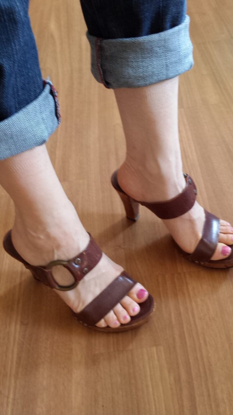 carla harryman feet 2