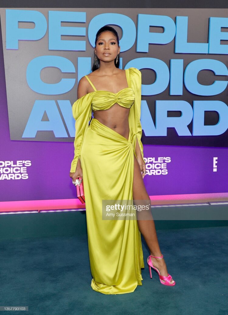 carlacia grant feet 4