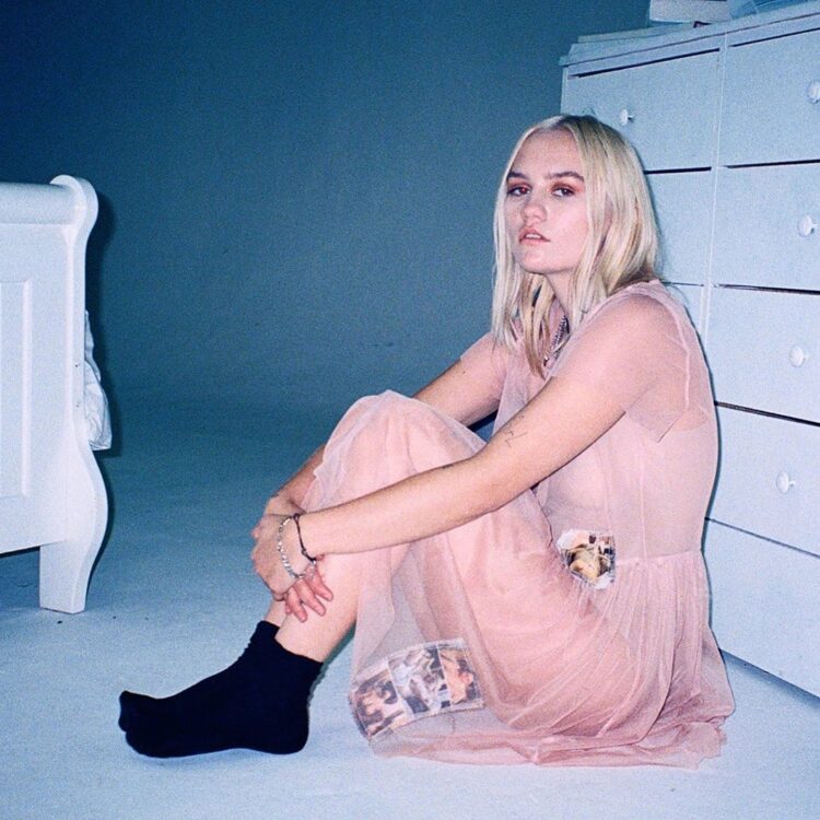 carlie hanson feet 5