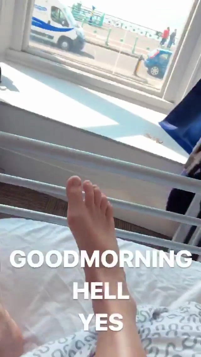 carlotta cosials feet 3