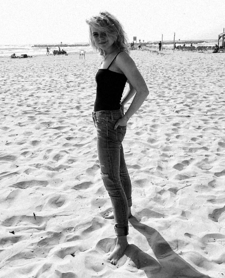 carlotta truman feet 2