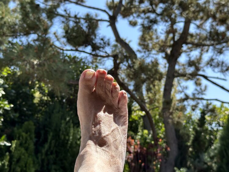 carly incontro feet 6