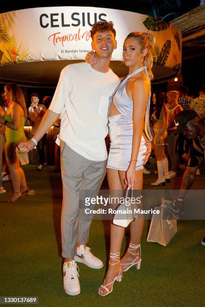 carly lawrence feet 3