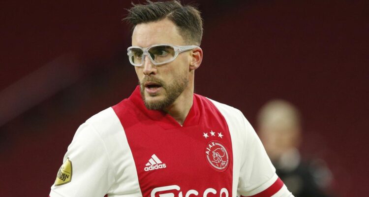 caro calvagni feet 3