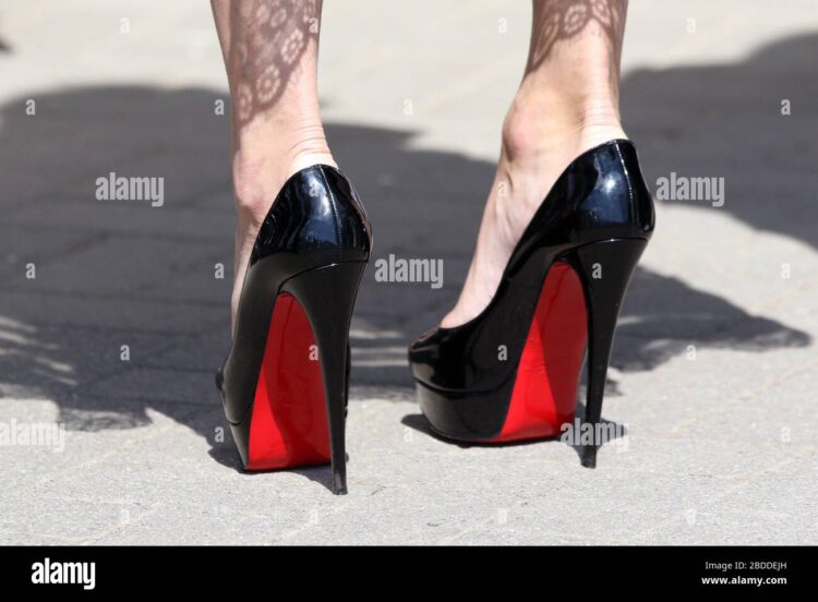 caro chirinos feet 1