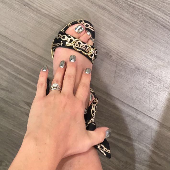 caro sandoval feet 4