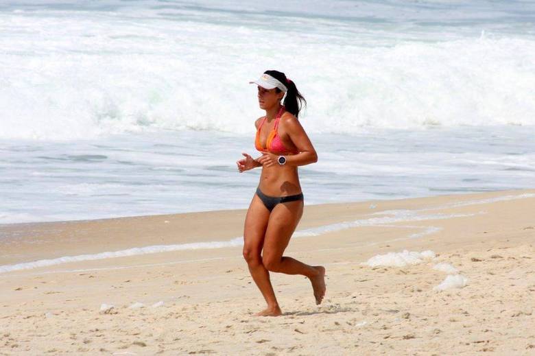 carol barcellos feet 4