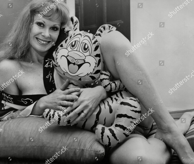 carol cleveland feet 1