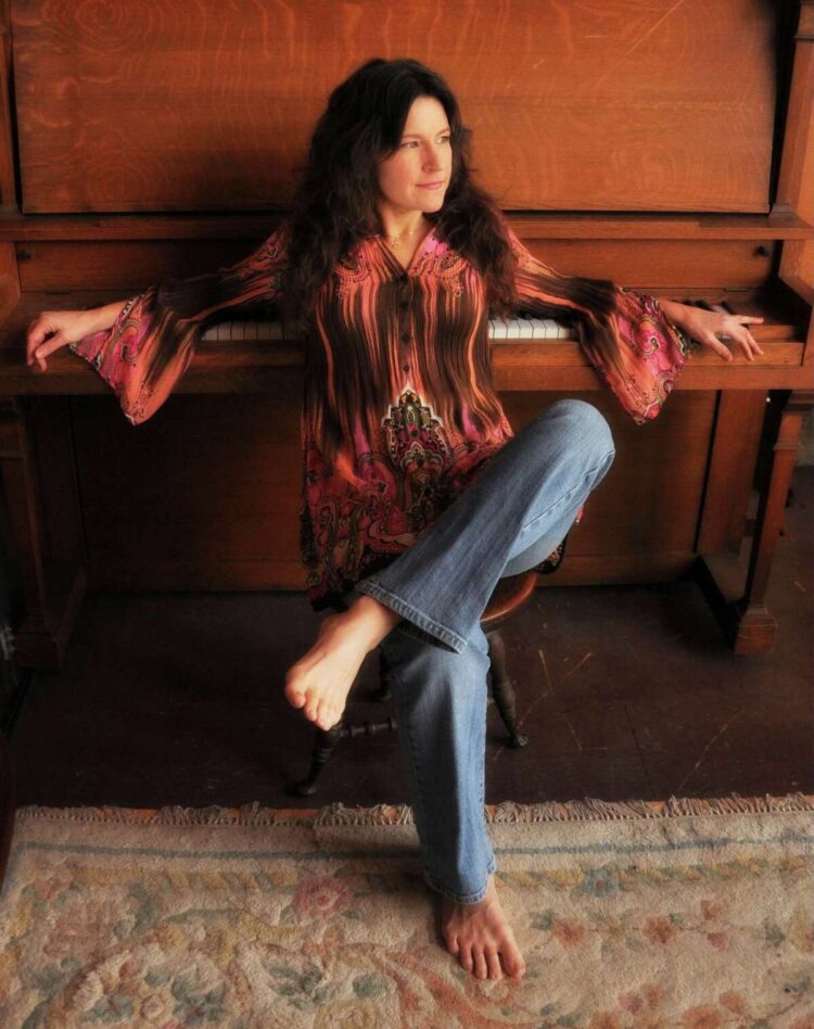 carole king feet 3