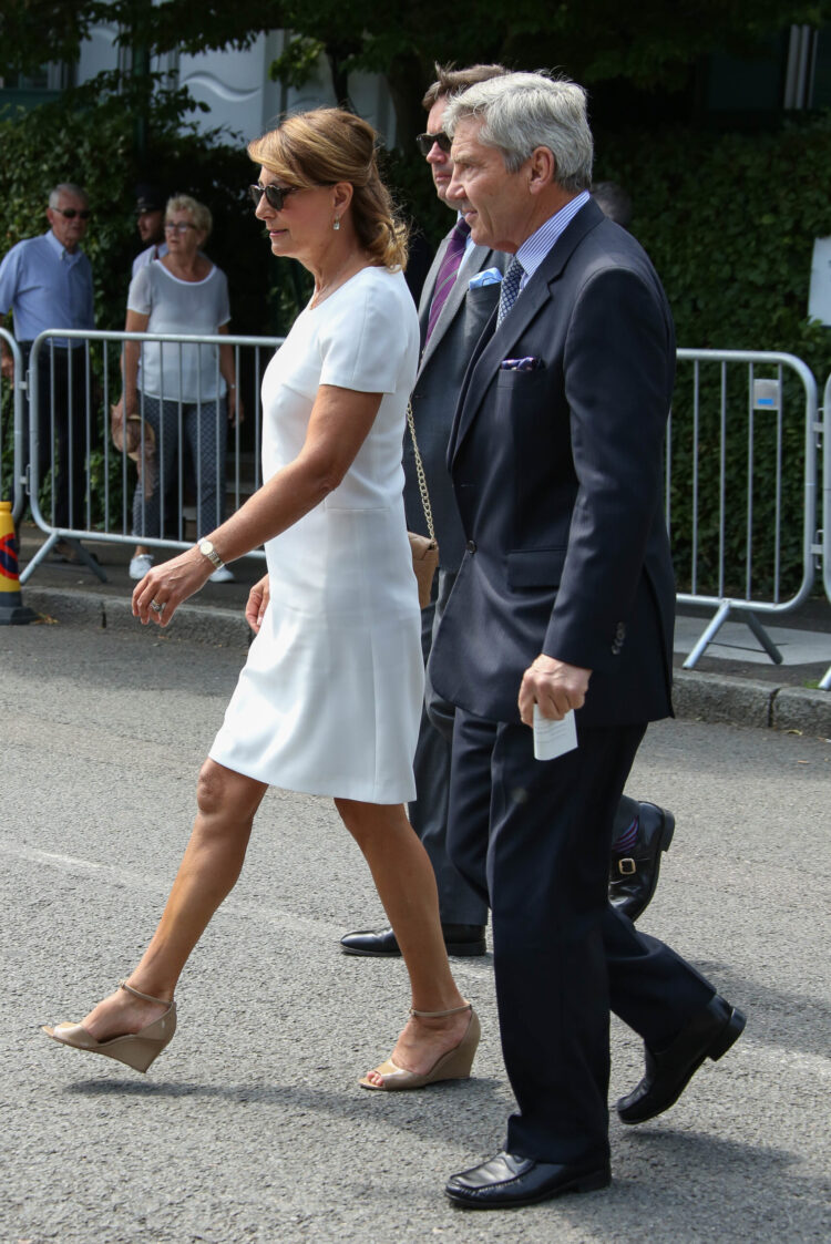 carole middleton feet 3 scaled