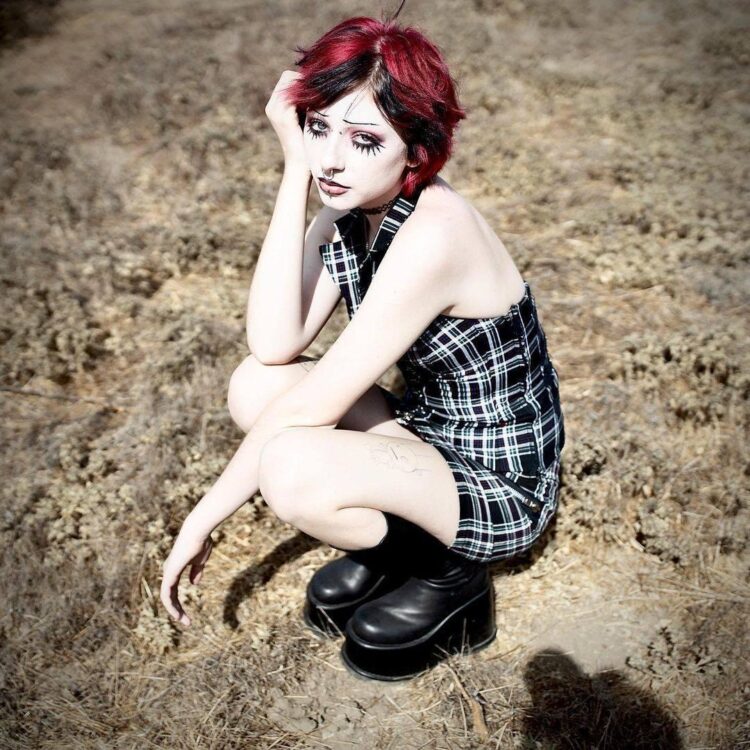 carolesdaughter feet 5