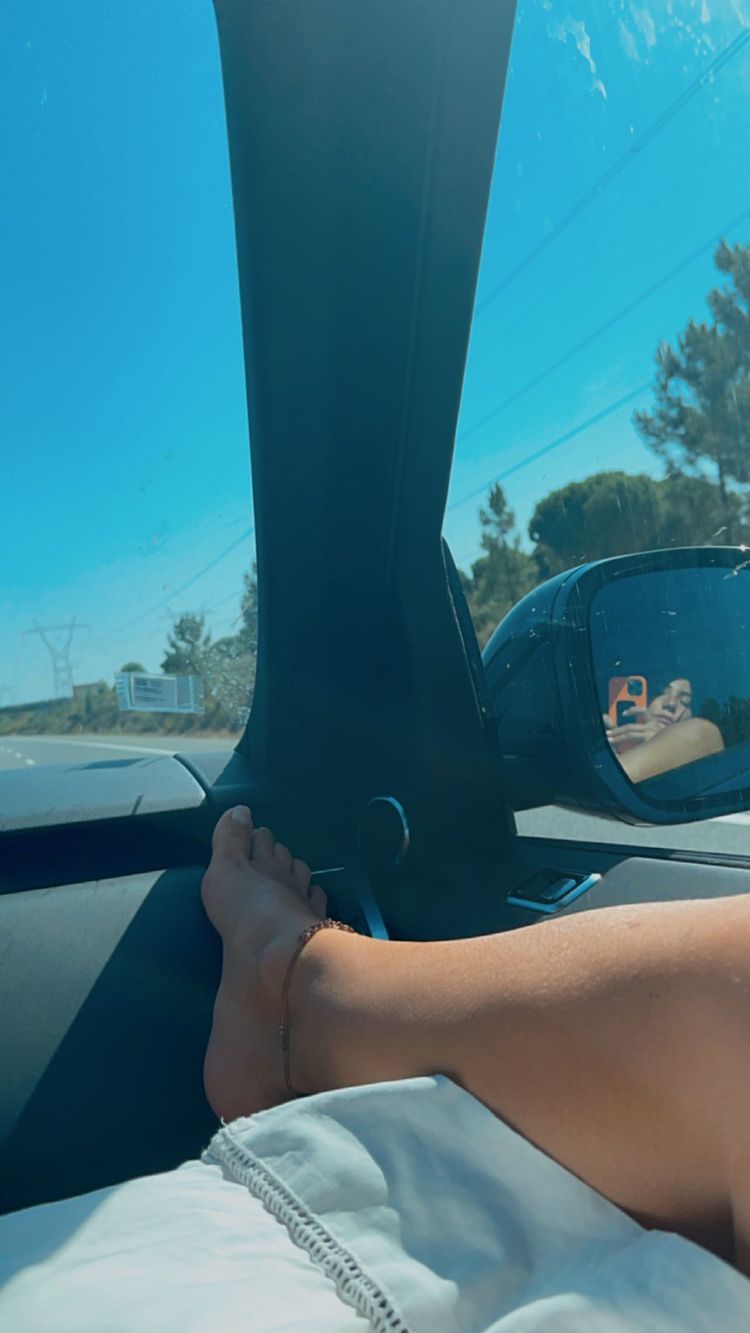 carolina carvalho feet 6