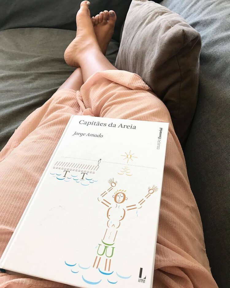 carolina deslandes feet