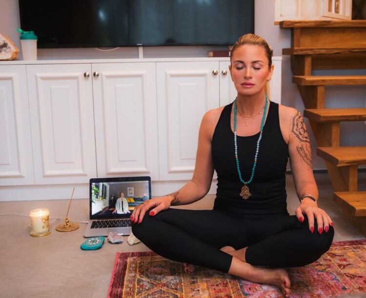 carolina gynning feet 3