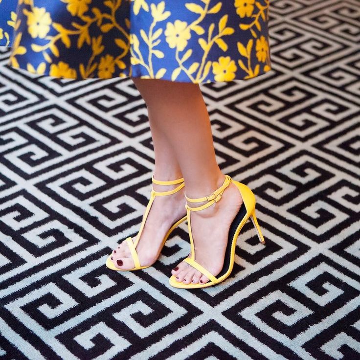 carolina herrera feet 5