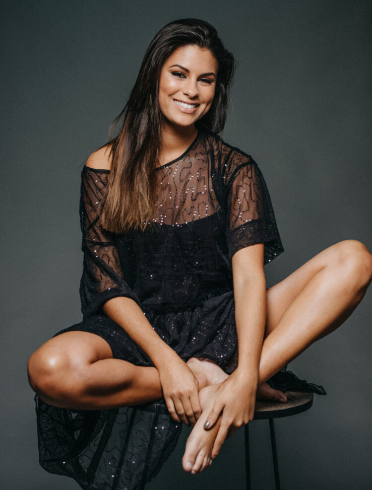 carolina loureiro feet scaled