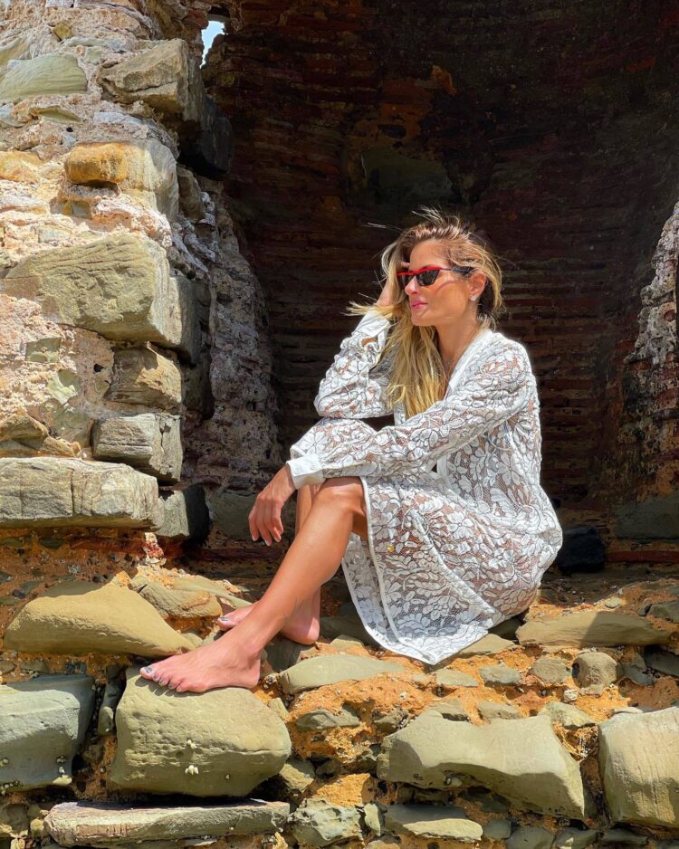 carolina magalhaes feet 5