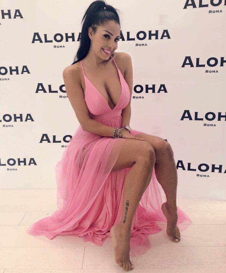 carolina marconi feet 2