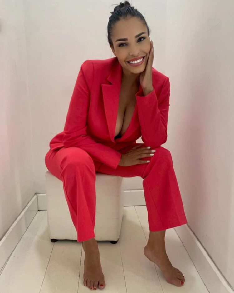 carolina marconi feet 3