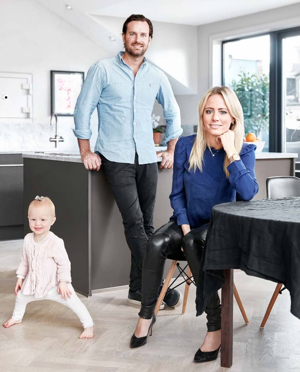 carolina neurath feet 3