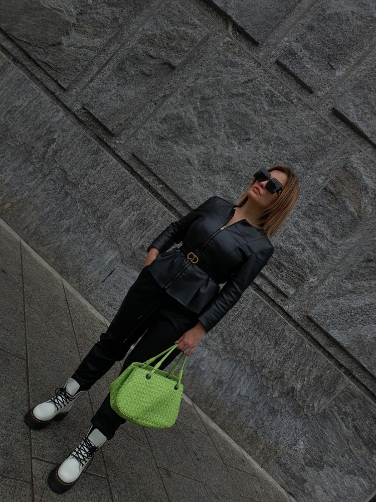 carolina ogliaro feet 6