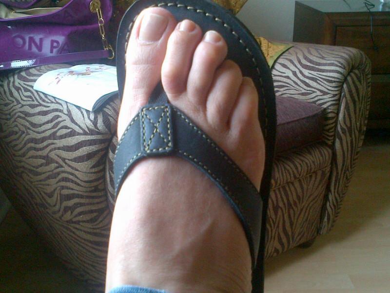 carolina perpetuo feet 2