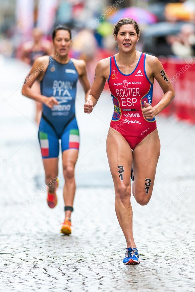 carolina routier feet 1