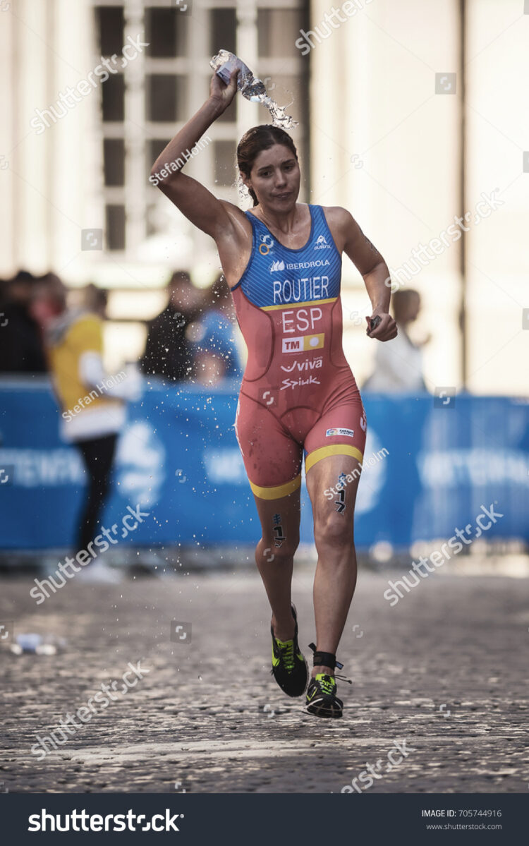 carolina routier feet 2