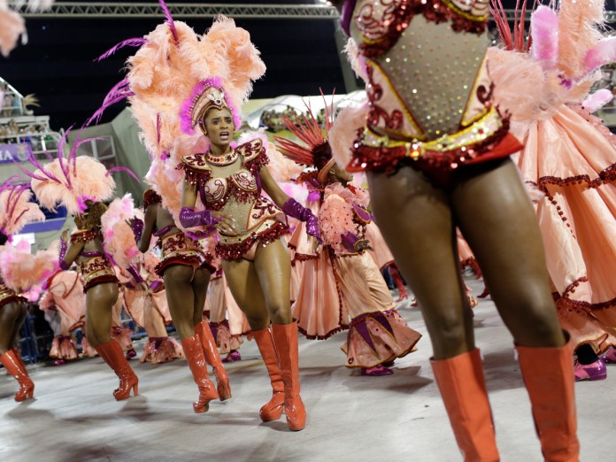 carolina salgueiro feet 6