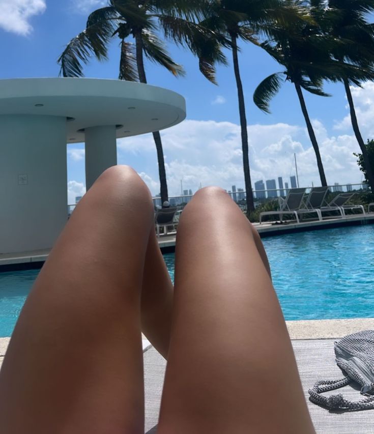 carolina samani feet 6