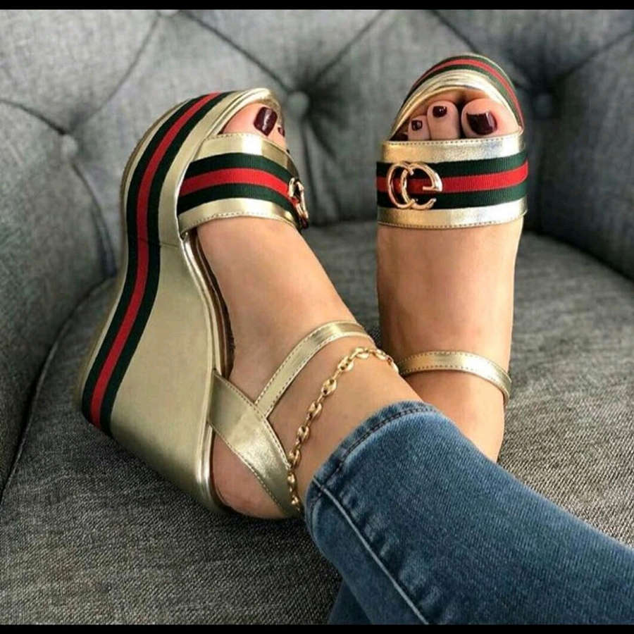 carolina sandoval feet 5