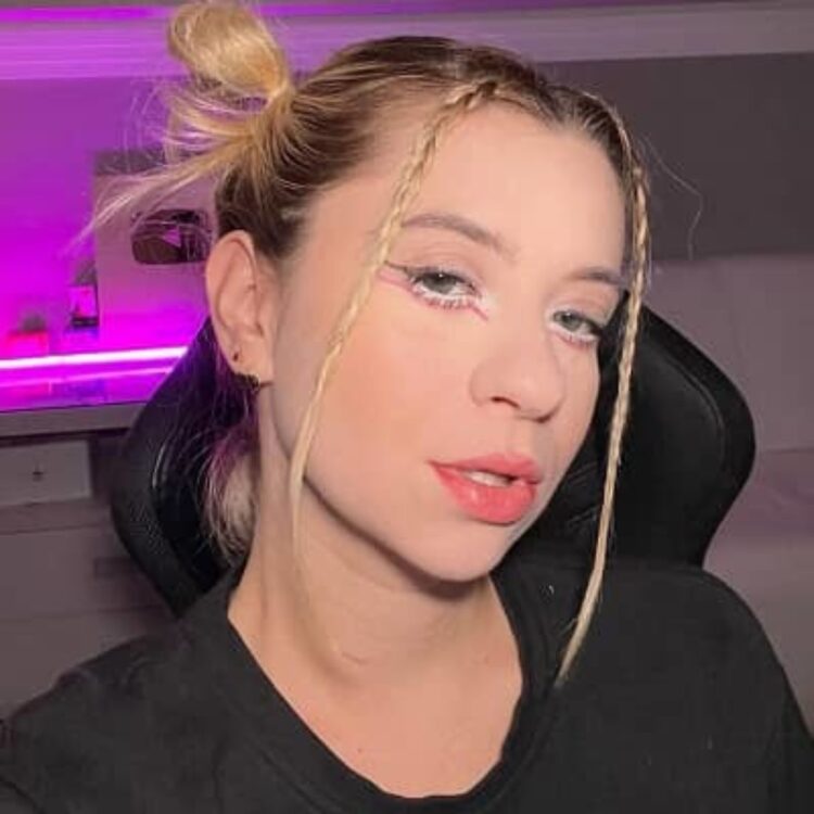 carolina voltan feet 5