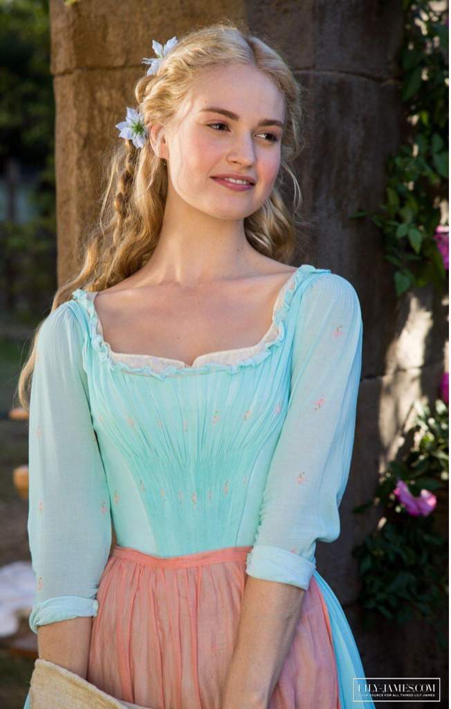 caroline barnum feet 3