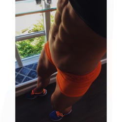 caroline bergoe feet