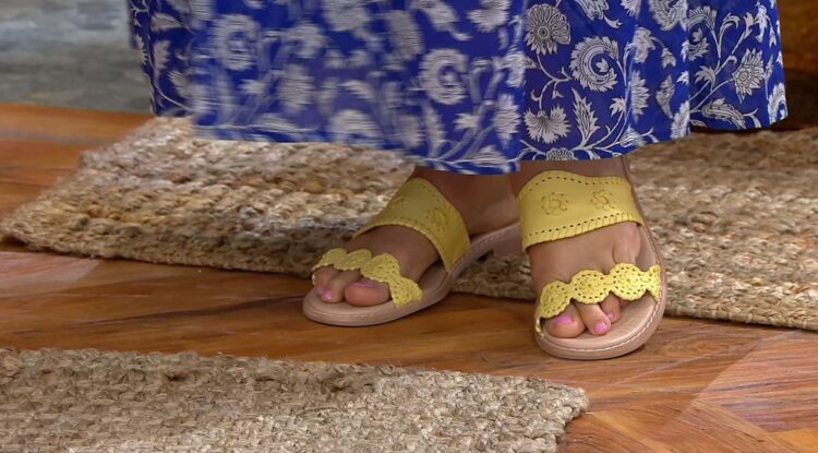 caroline bourke feet 4