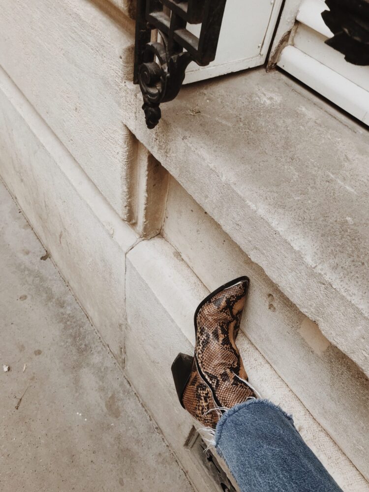 caroline chagnon feet scaled