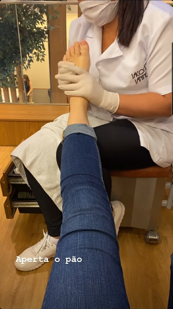 caroline dallarosa feet 3