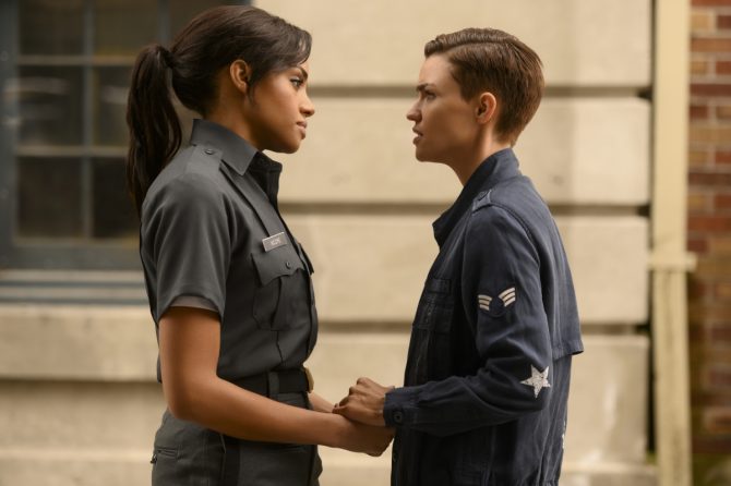 caroline dries feet 5