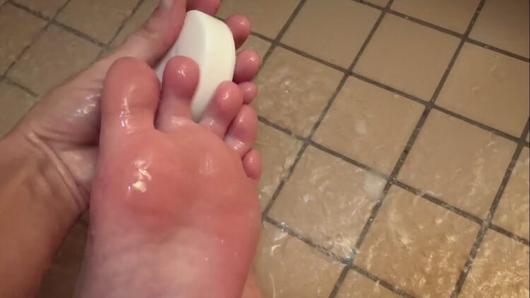 caroline easom feet 6