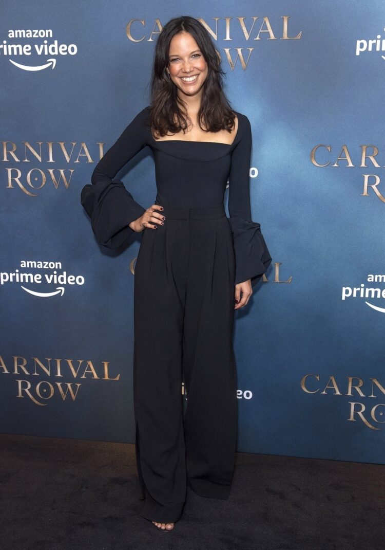 caroline ford feet 2