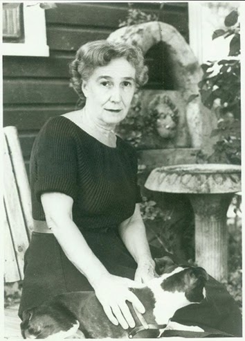 caroline gordon feet 2