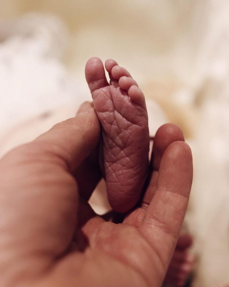 caroline kejbert feet 3