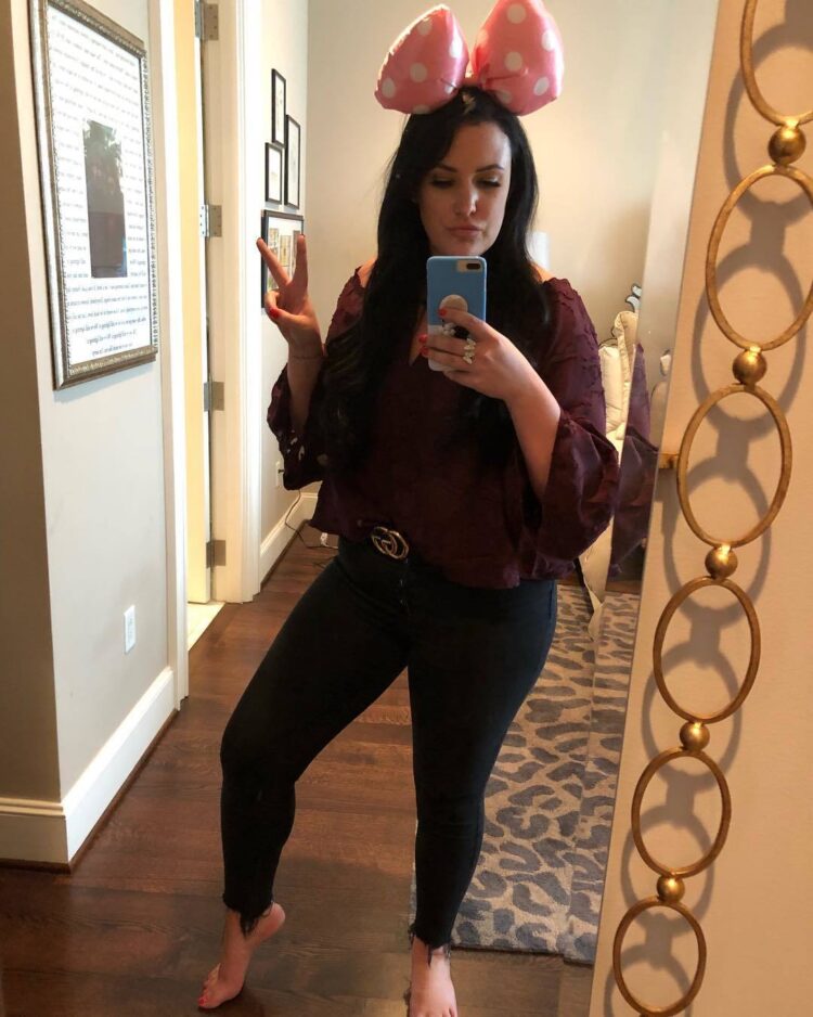 caroline kraddick feet 2