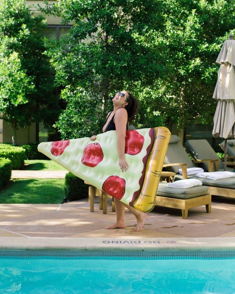 caroline kraddick feet 5