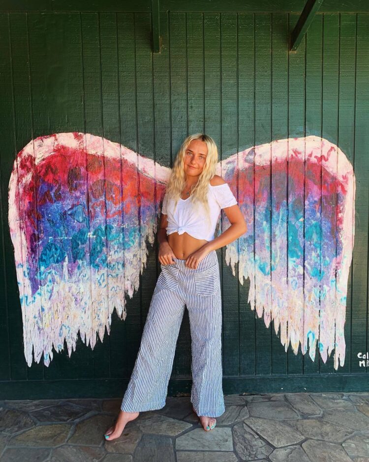 caroline labrum feet 2