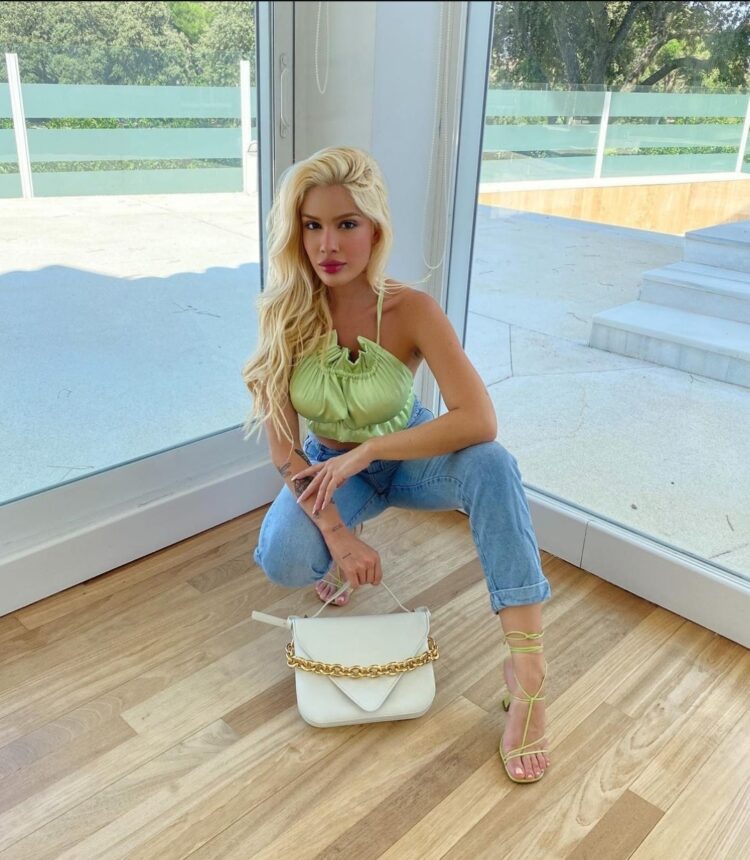 caroline lima feet 3