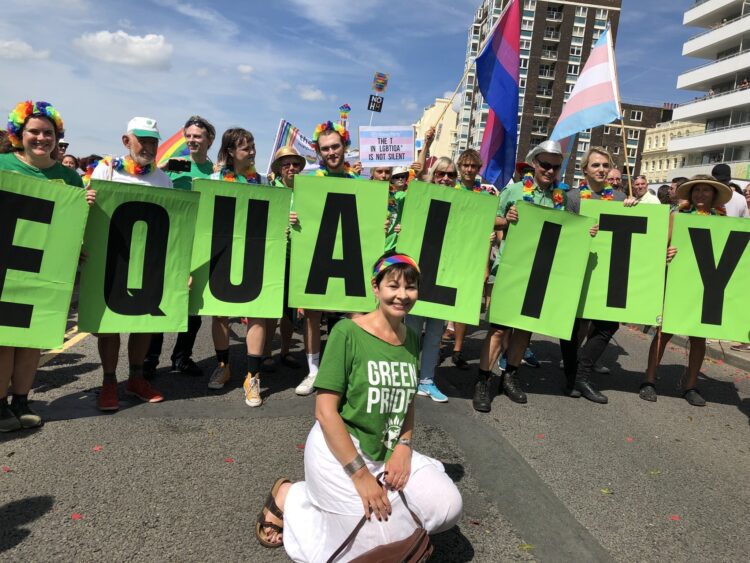 caroline lucas feet 4